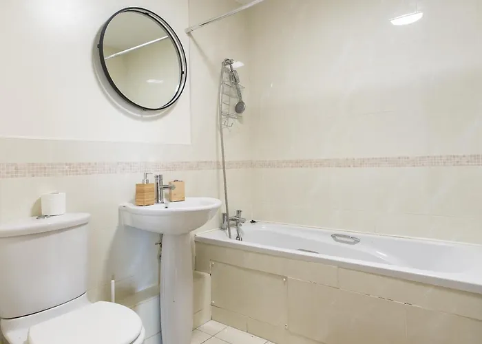 Stylish At Aviva Апартаменты *